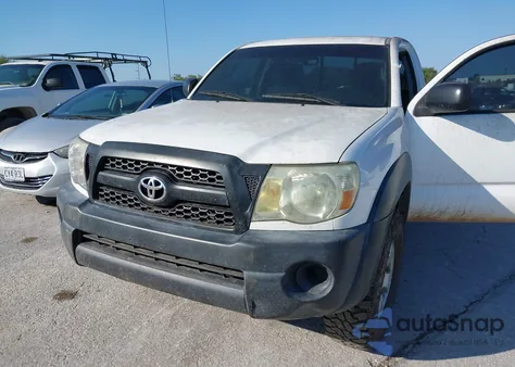 2011 Toyota Tacoma z USA, uszkodzony, nr VIN 5TFPX4EN5BX006148